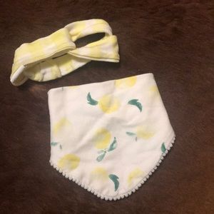 Jessica Simpson lemon bib and bow set